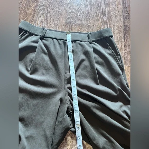 Halara Flex™ High Waisted Pocket Straight Leg
Work Pants medium green kaki - Picture 6 of 7